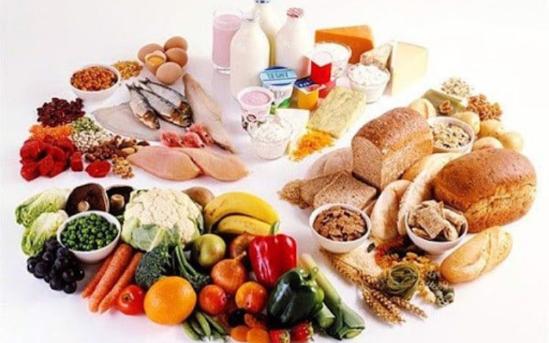 Người bệnh sa sút trí tuệ cần một chế độ ăn cân bằng với đa dạng thực phẩm